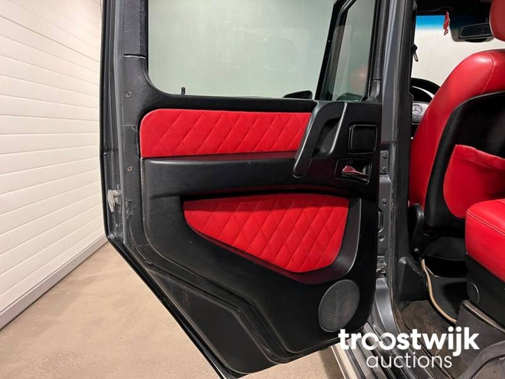 Mercedes-Benz G500 V8 Biturbo Car