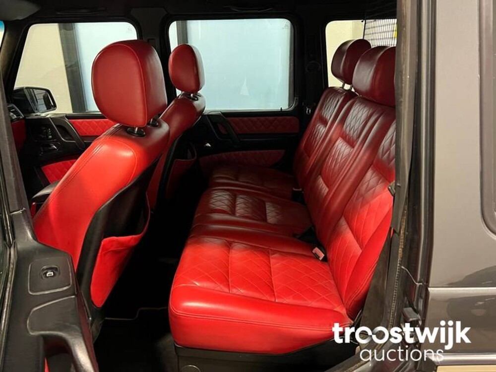 Mercedes-Benz G500 V8 Biturbo Car