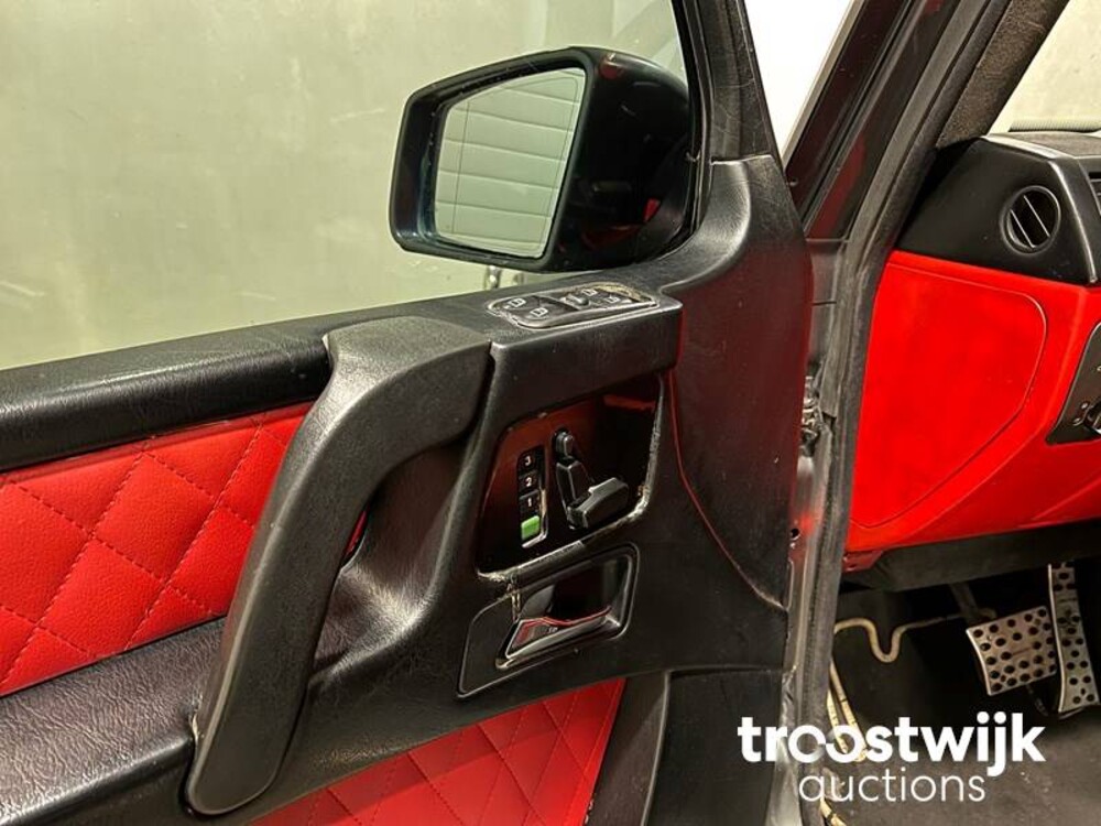 Mercedes-Benz G500 V8 Biturbo Car