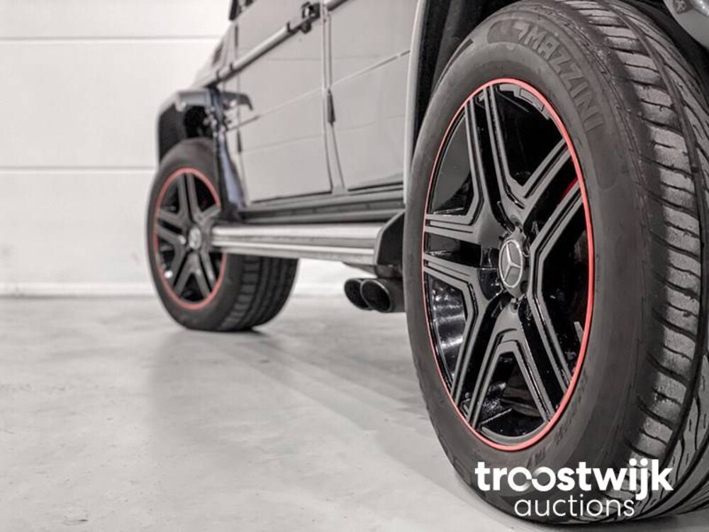 Mercedes-Benz G500 V8 Biturbo Car