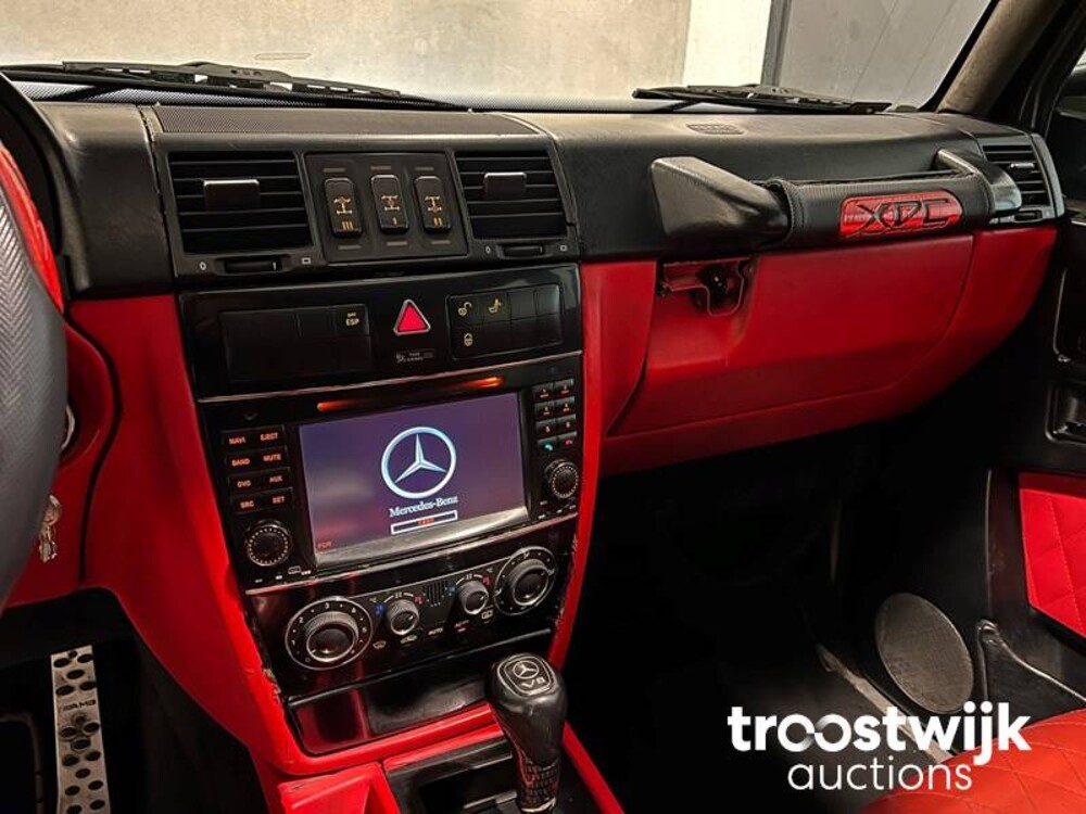 Mercedes-Benz G500 V8 Biturbo Car