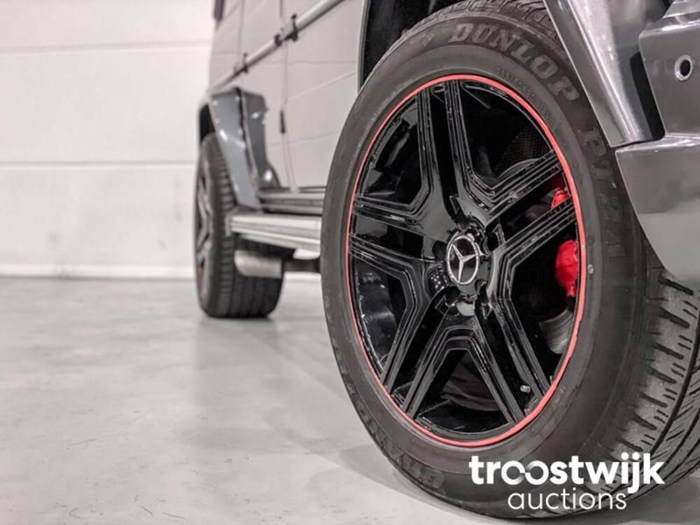 Mercedes-Benz G500 V8 Biturbo Car