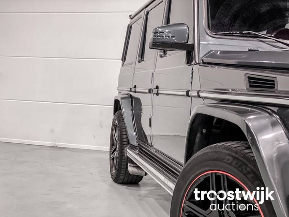 Mercedes-Benz G500 V8 Biturbo Car