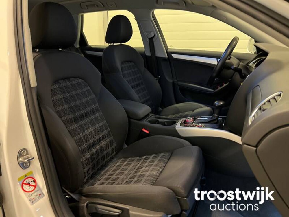 Audi A4 Avant 1.8 TFSI Business Edition Car