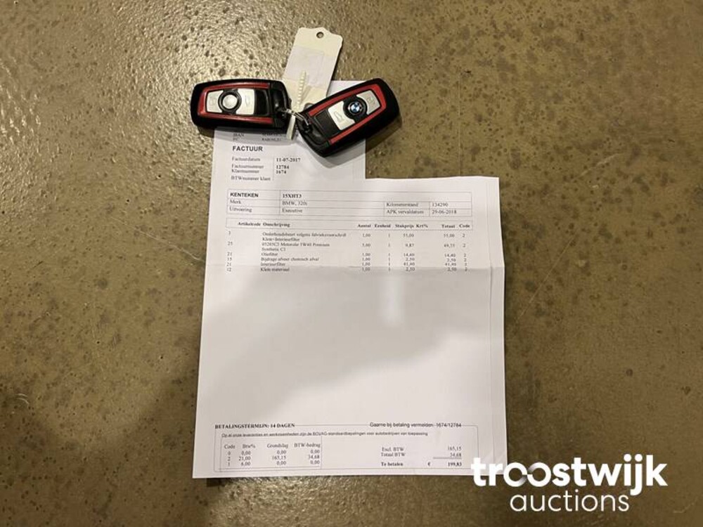 BMW 320i Executive Sportline Car