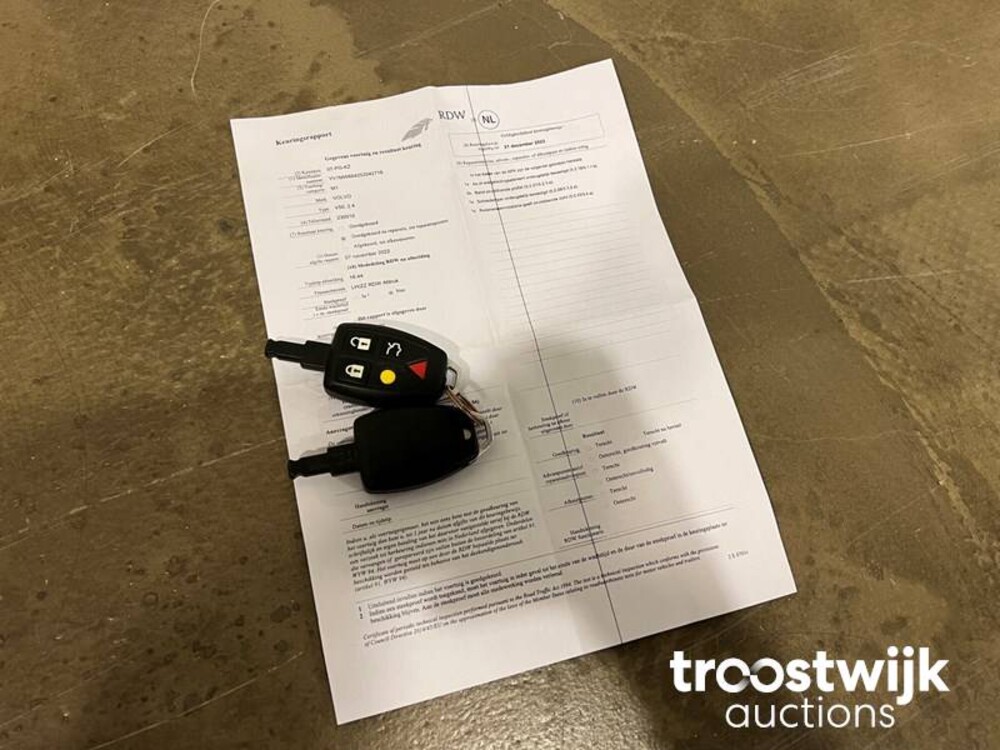 Volvo V50 2.4 Momentum Car