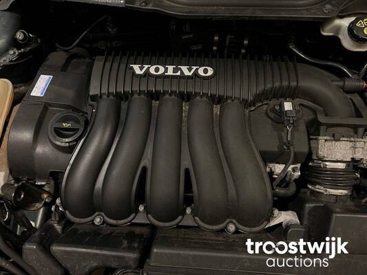 Volvo V50 2.4 Momentum 140pk 2004, 07-PG-KZ
