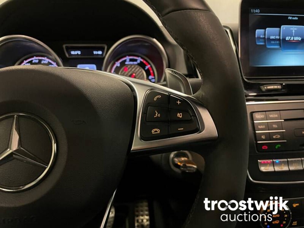 Mercedes-Benz GLE63s AMG 4Matic Car