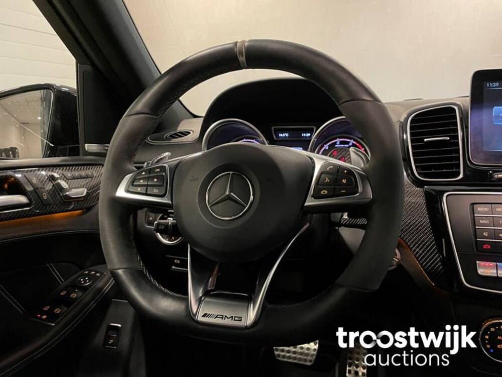 Mercedes-Benz GLE63s AMG 4Matic Car