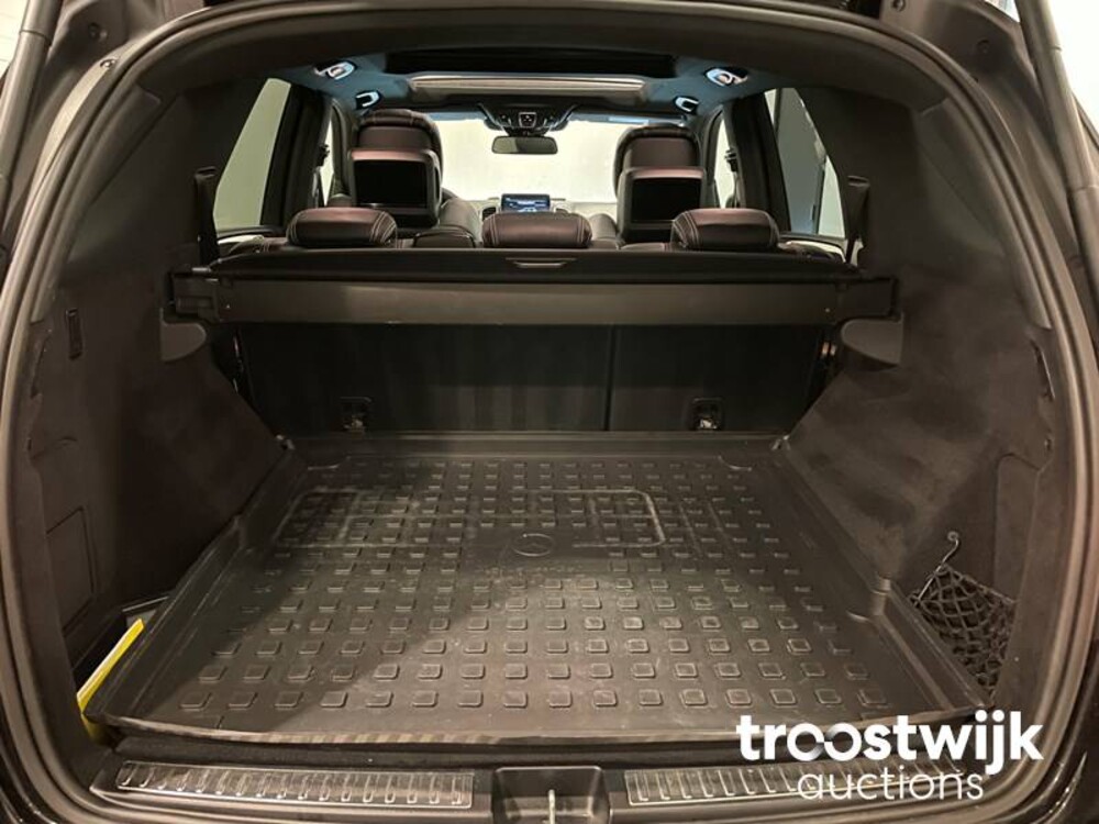 Mercedes-Benz GLE63s AMG 4Matic Car