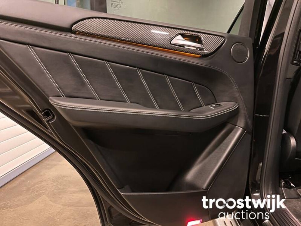 Mercedes-Benz GLE63s AMG 4Matic Car