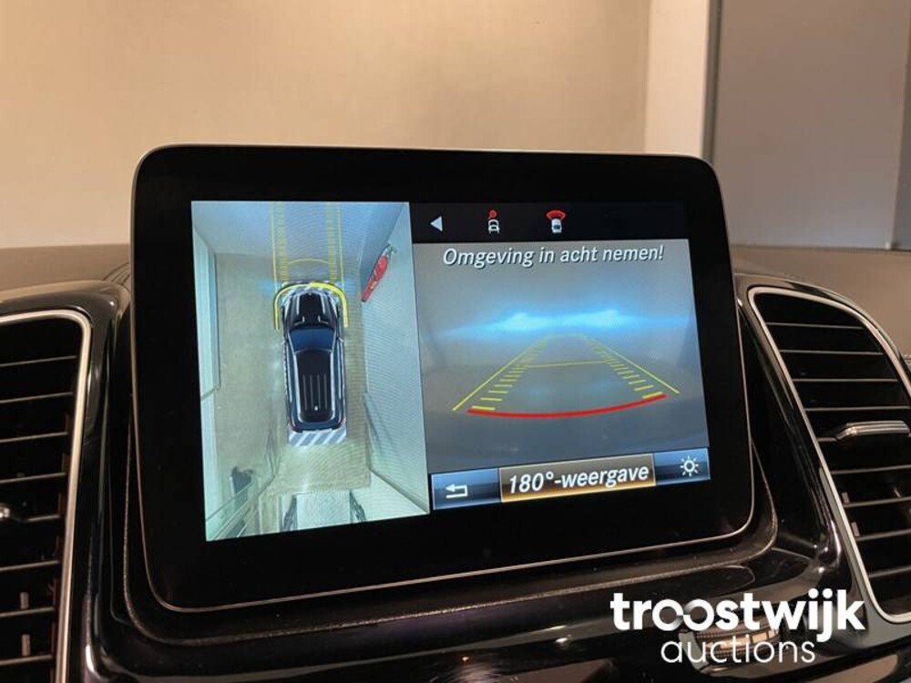 Mercedes-Benz GLE63s AMG 4Matic Car