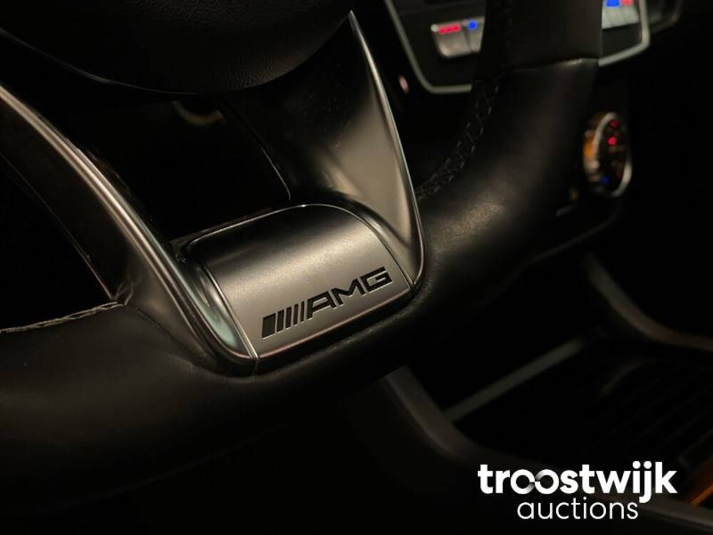 Mercedes-Benz GLE63s AMG 4Matic Car