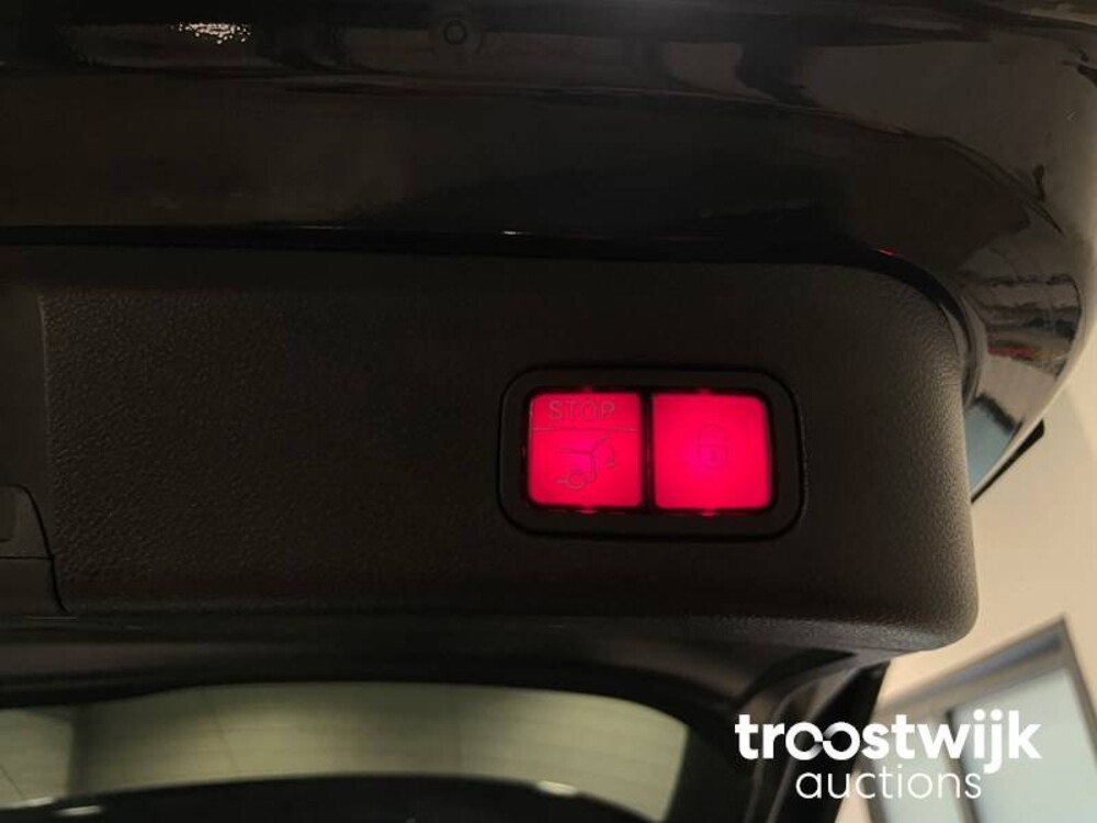 Mercedes-Benz GLE63s AMG 4Matic Car