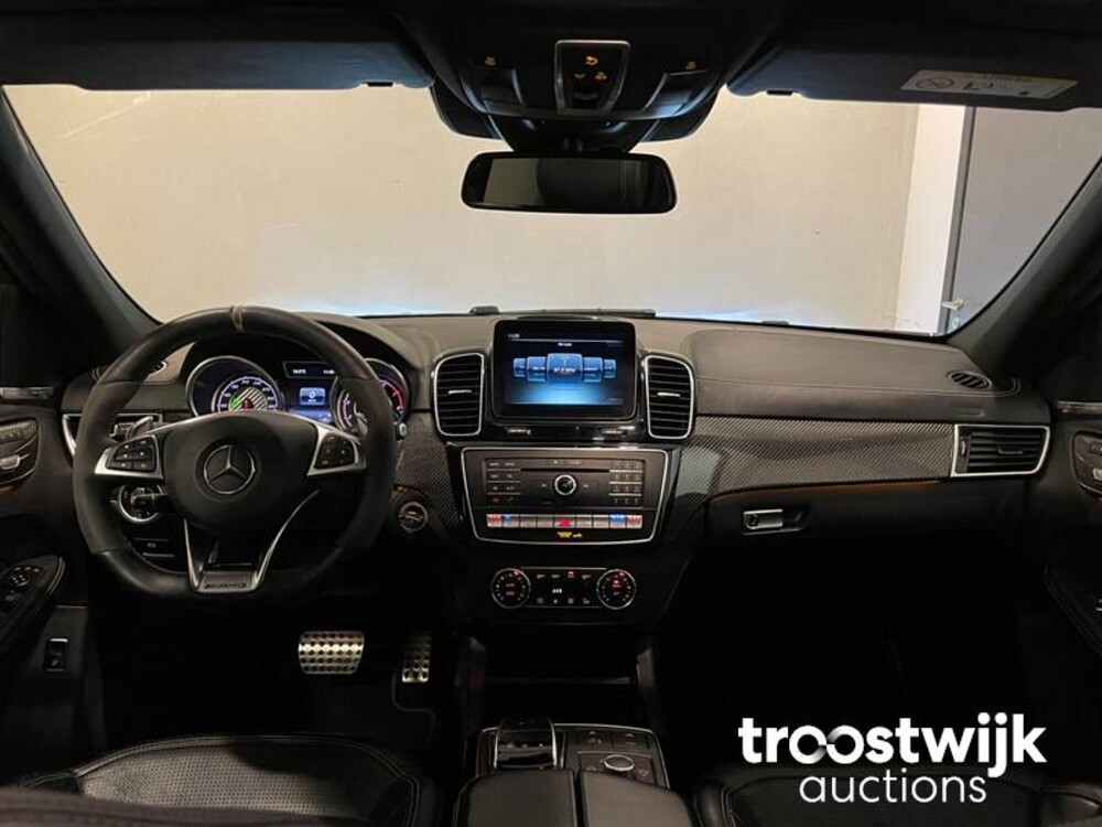 Mercedes-Benz GLE63s AMG 4Matic Car