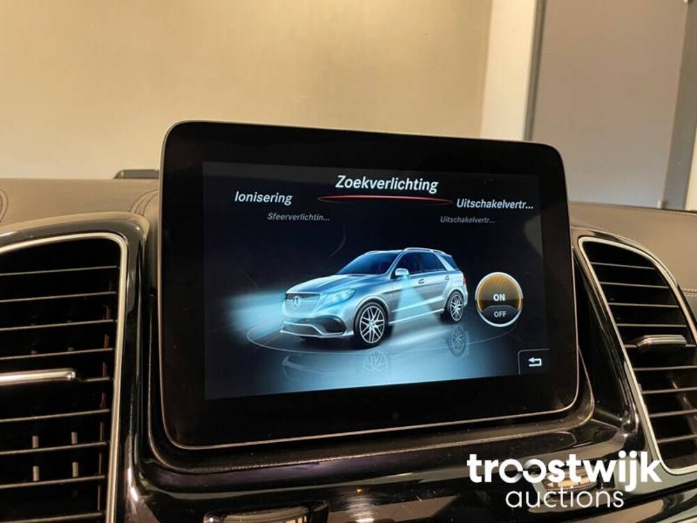 Mercedes-Benz GLE63s AMG 4Matic Car