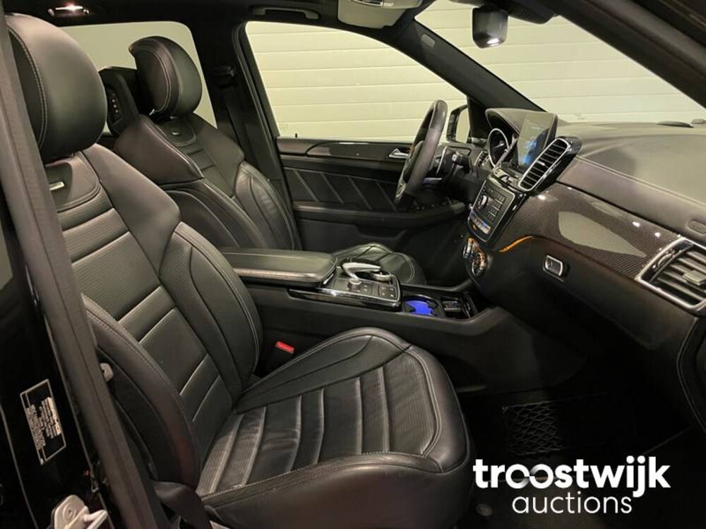 Mercedes-Benz GLE63s AMG 4Matic Car