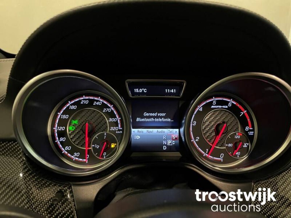 Mercedes-Benz GLE63s AMG 4Matic Car