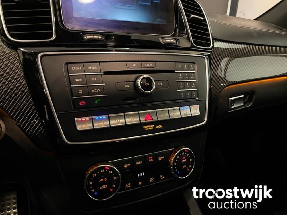 Mercedes-Benz GLE63s AMG 4Matic Car