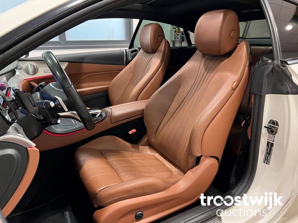 Mercedes-Benz E220d AMG Coupé Car