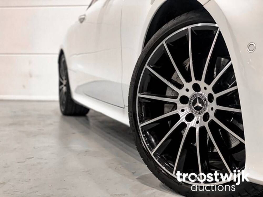 Mercedes-Benz E220d AMG Coupé Car