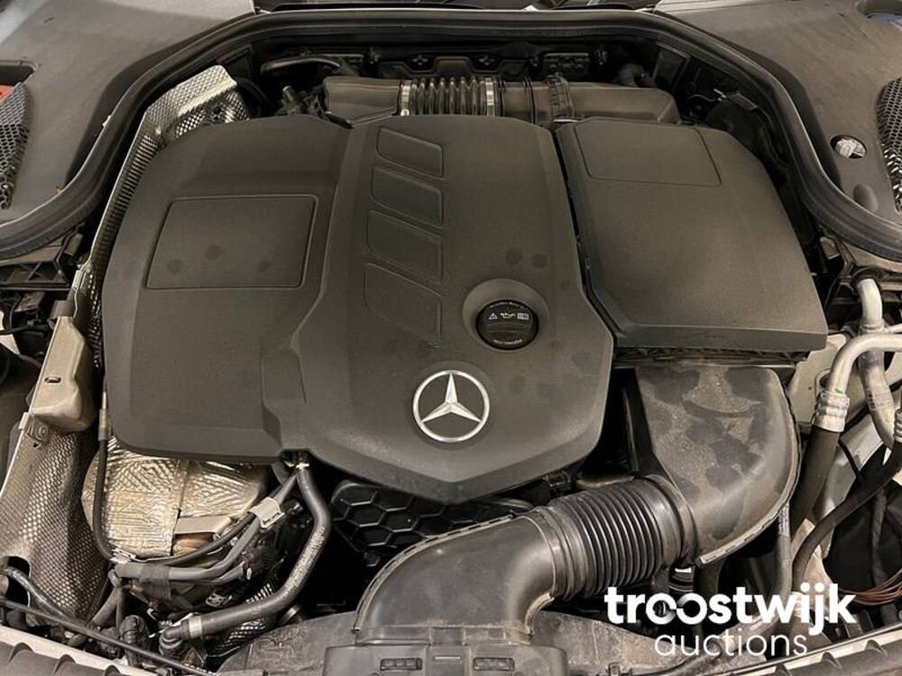 Mercedes-Benz E220d AMG Coupé Car