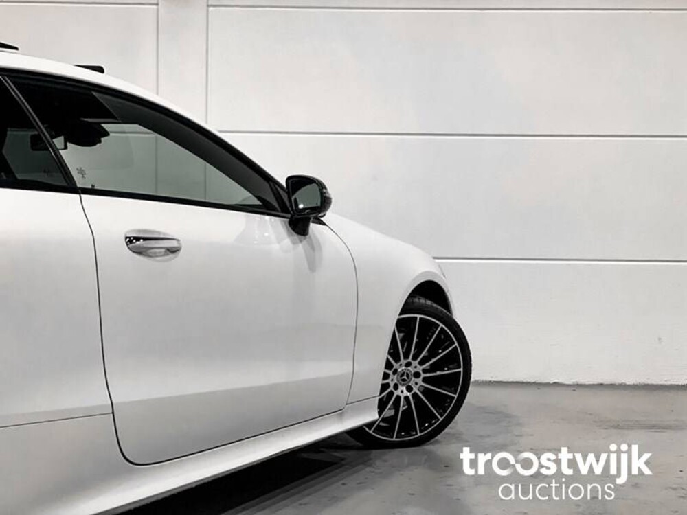 Mercedes-Benz E220d AMG Coupé Car