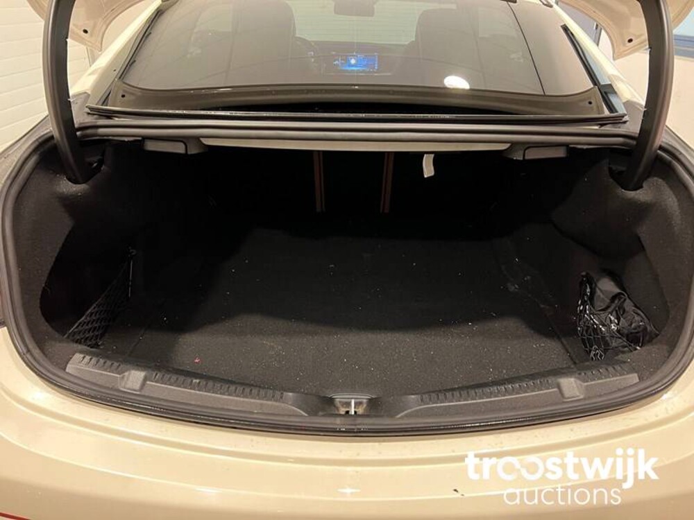 Mercedes-Benz E220d AMG Coupé Car