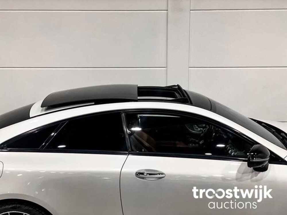 Mercedes-Benz E220d AMG Coupé Car