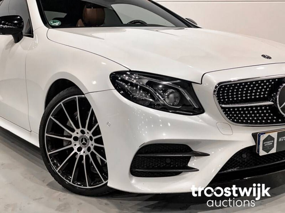 Mercedes-Benz E220d AMG Coupé Car