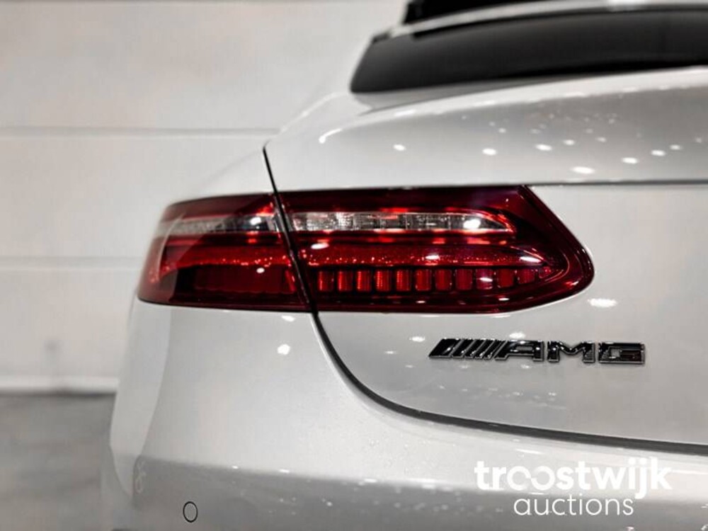 Mercedes-Benz E220d AMG Coupé Car