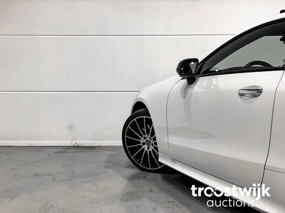 Mercedes-Benz E220d AMG Coupé Car