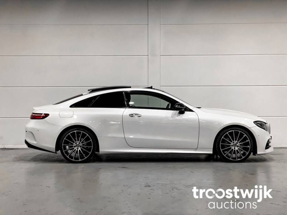 Mercedes-Benz E220d AMG Coupé Car
