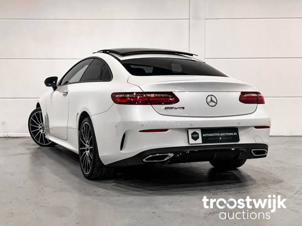 Mercedes-Benz E220d AMG Coupé Car