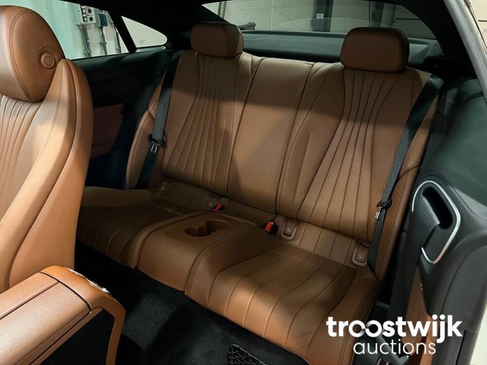 Mercedes-Benz E220d AMG Coupé Car