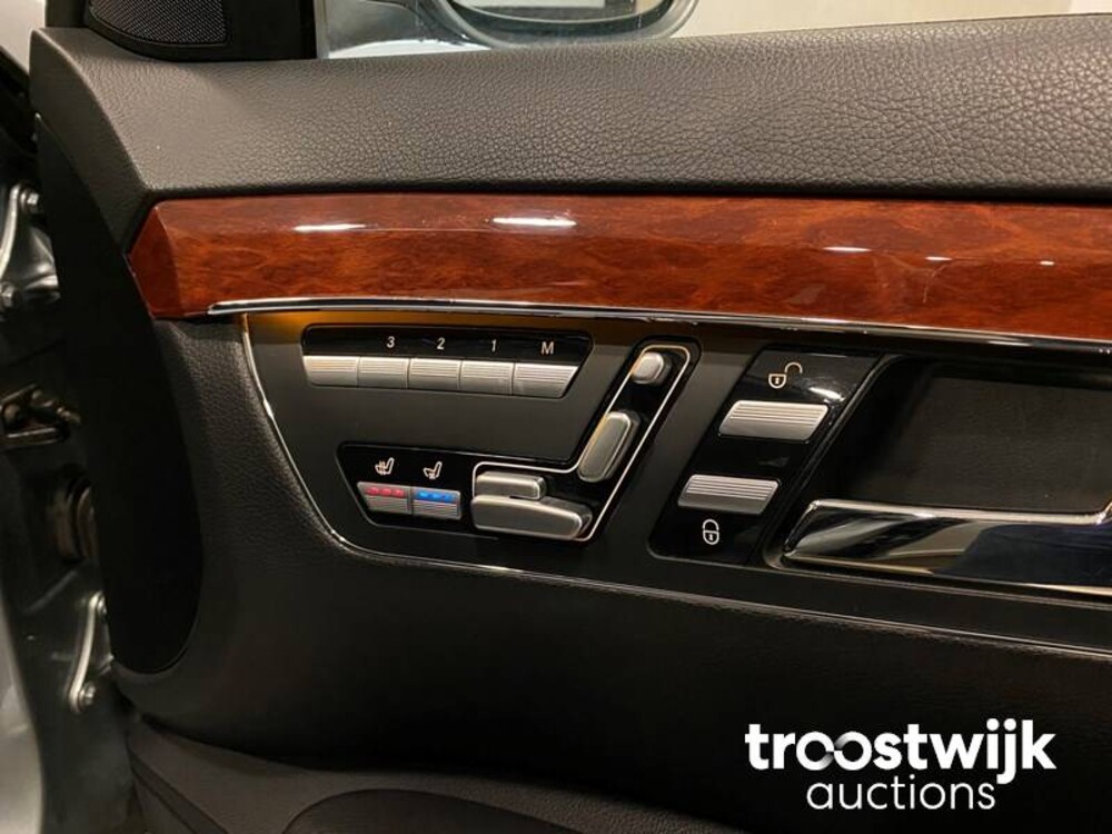 Mercedes-Benz S420 4.0 V8 CDI Car