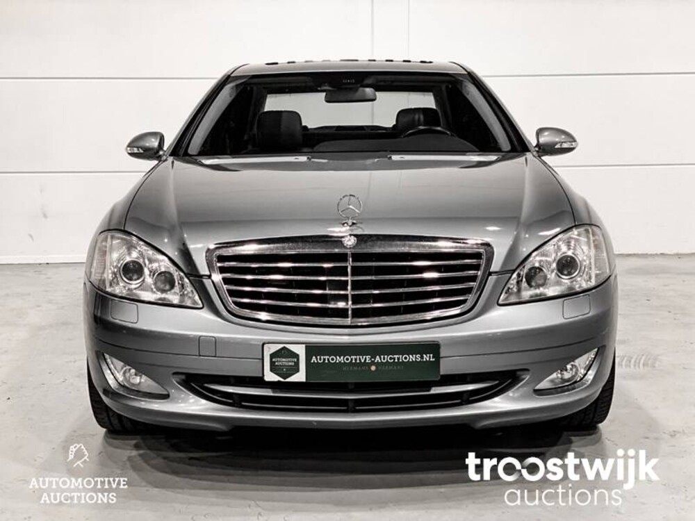 Mercedes-Benz S420 4.0 V8 CDI Car