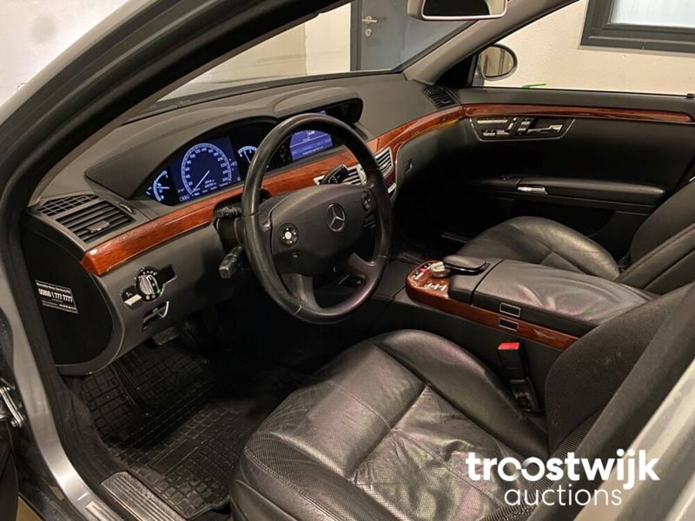 Mercedes-Benz S420 4.0 V8 CDI Car