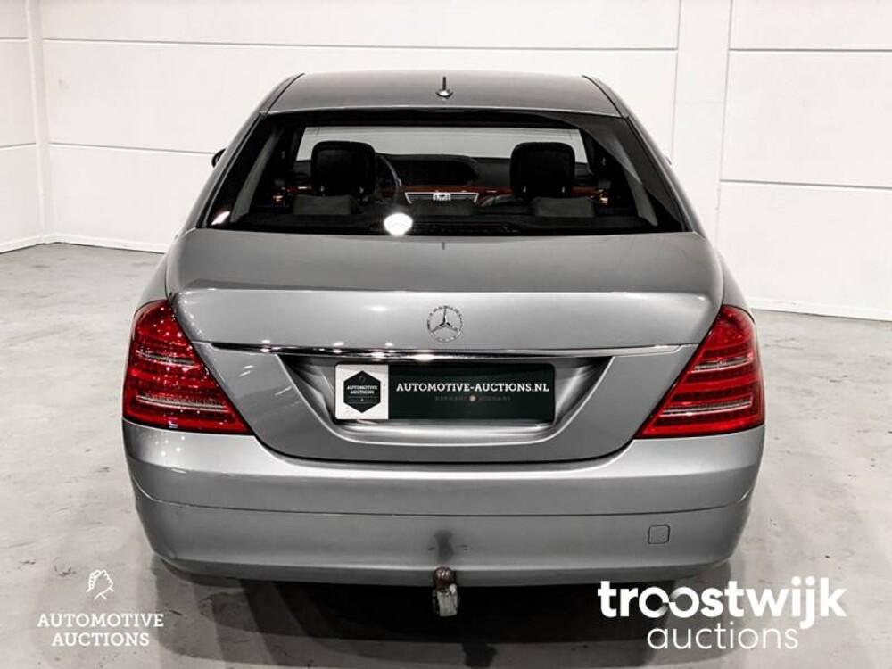 Mercedes-Benz S420 4.0 V8 CDI Car