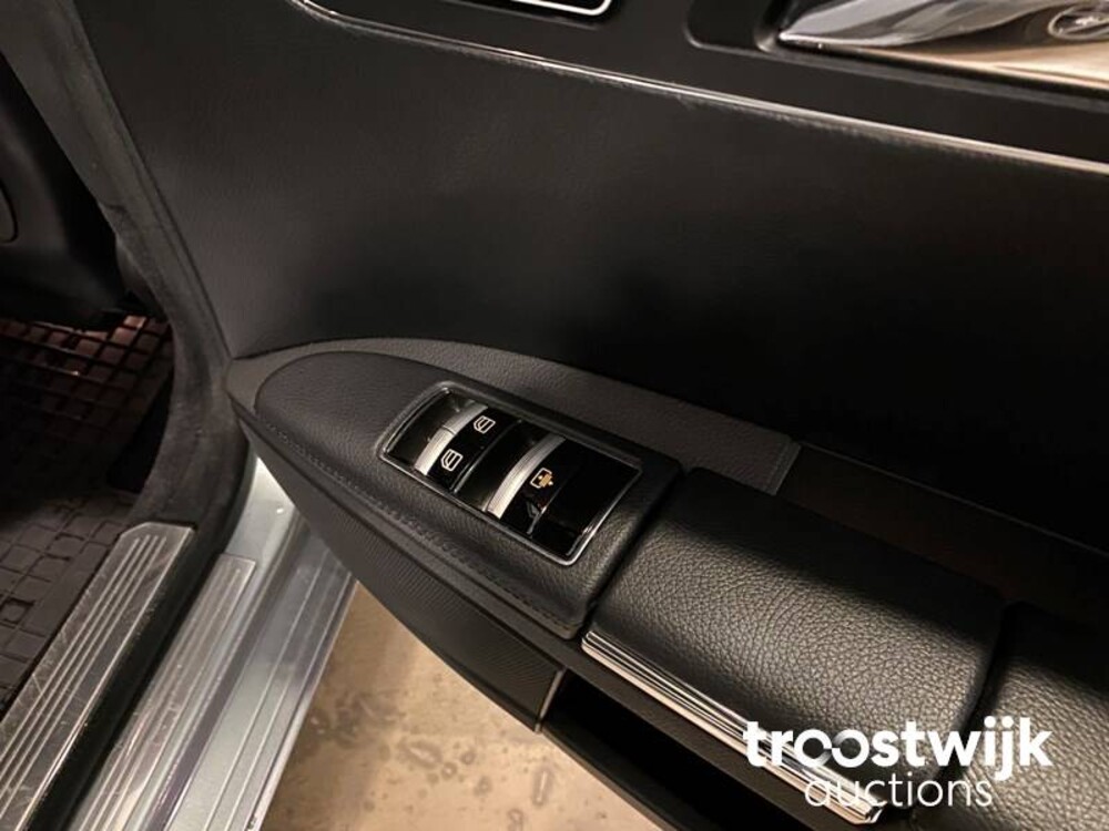 Mercedes-Benz S420 4.0 V8 CDI Car