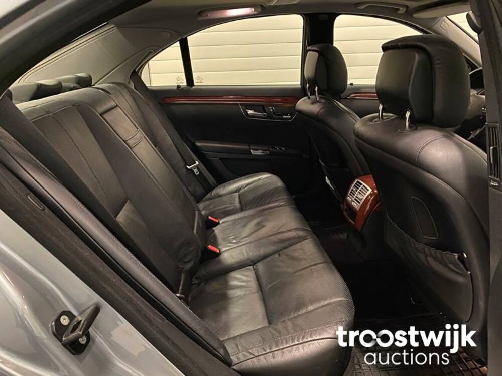 Mercedes-Benz S420 4.0 V8 CDI Car