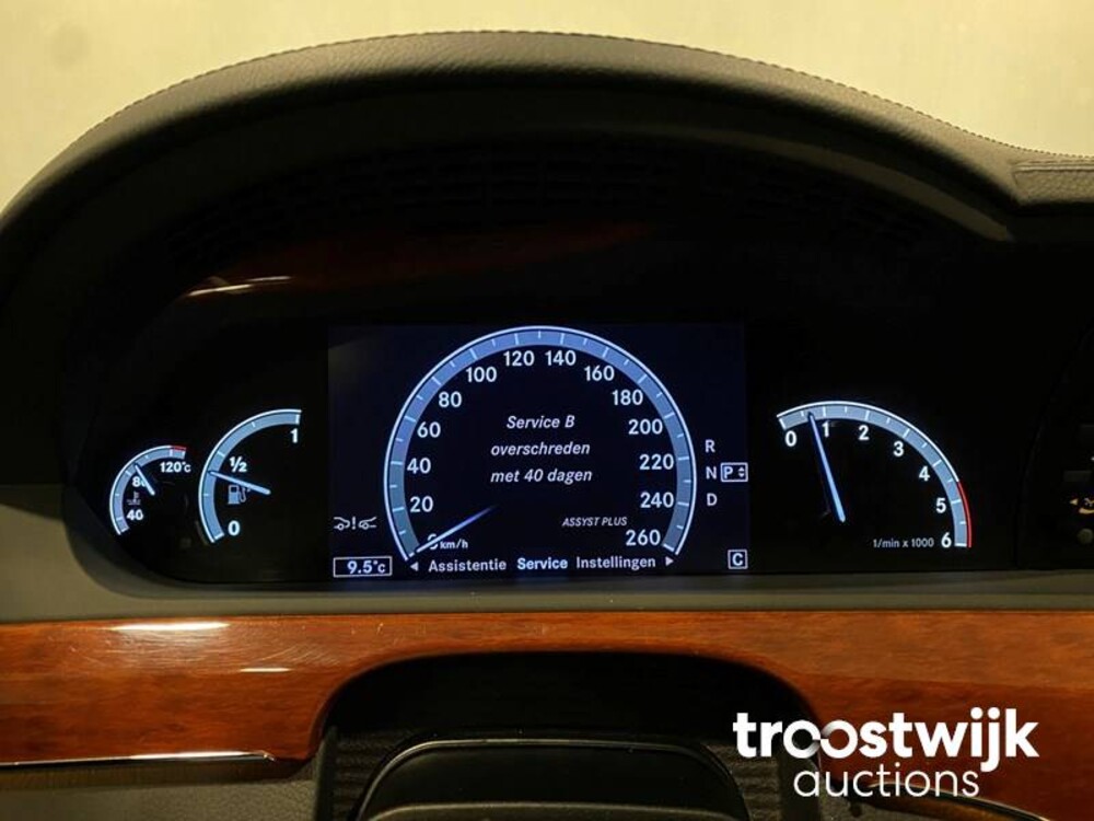 Mercedes-Benz S420 4.0 V8 CDI Car