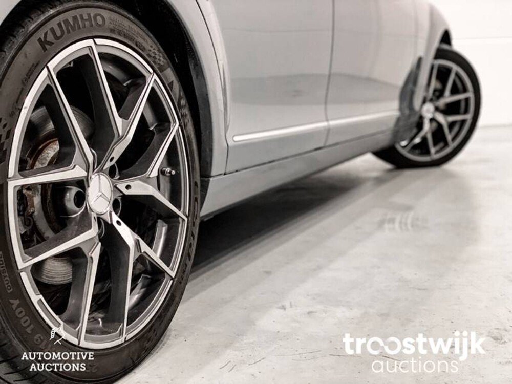 Mercedes-Benz S420 4.0 V8 CDI Car