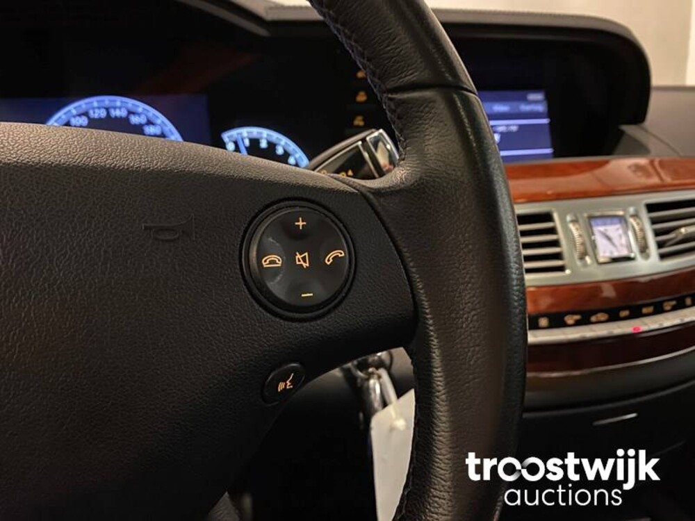 Mercedes-Benz S420 4.0 V8 CDI Car