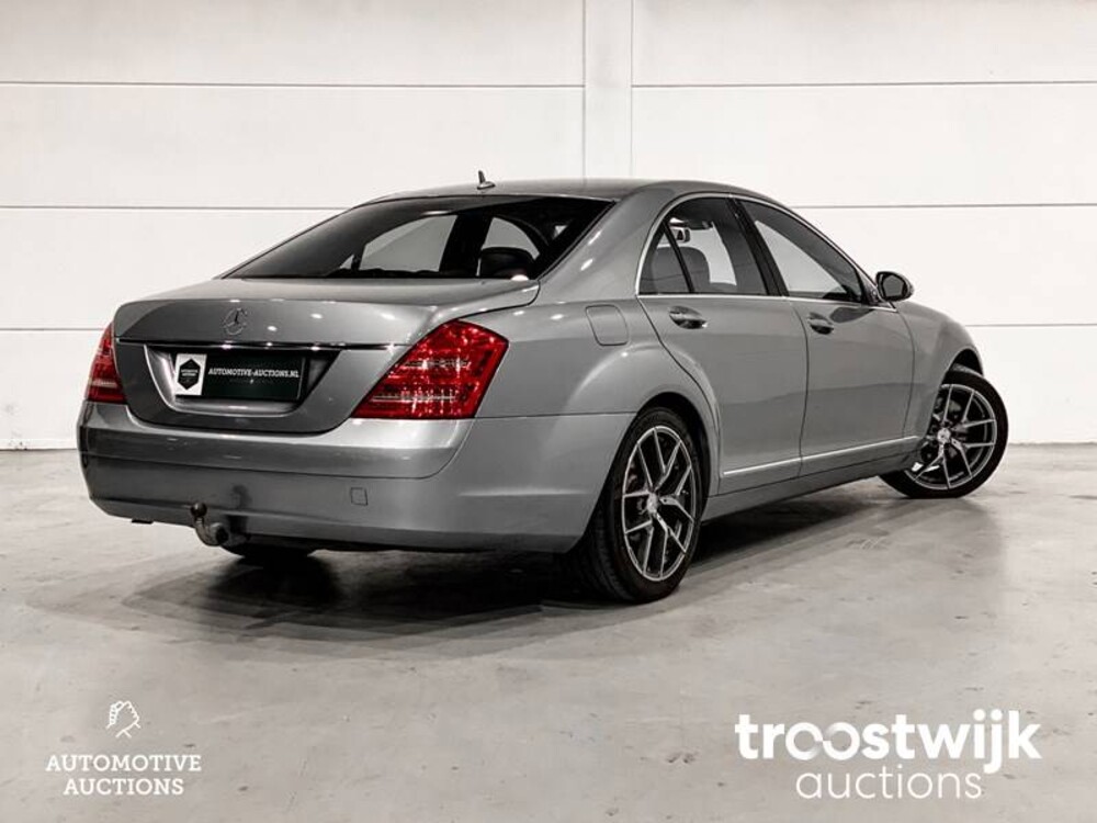 Mercedes-Benz S420 4.0 V8 CDI Car