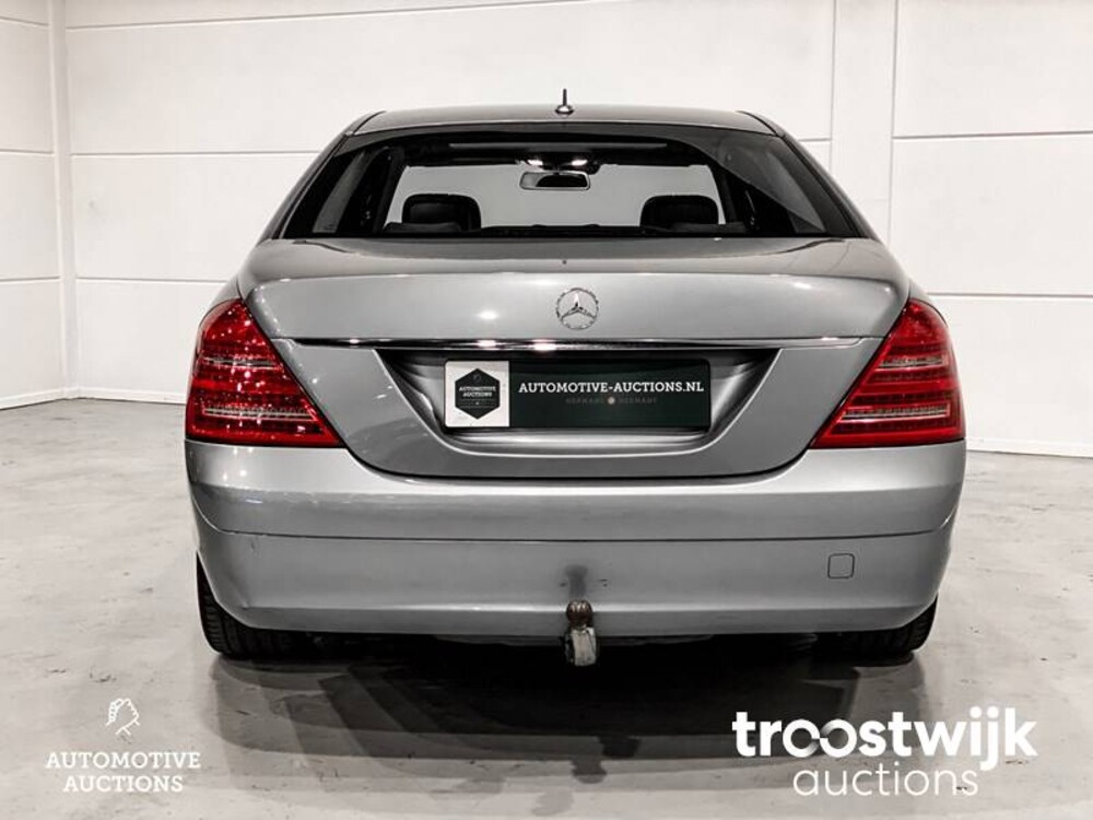 Mercedes-Benz S420 4.0 V8 CDI Car