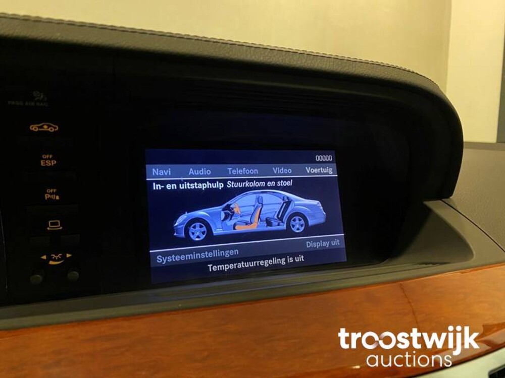 Mercedes-Benz S420 4.0 V8 CDI Car