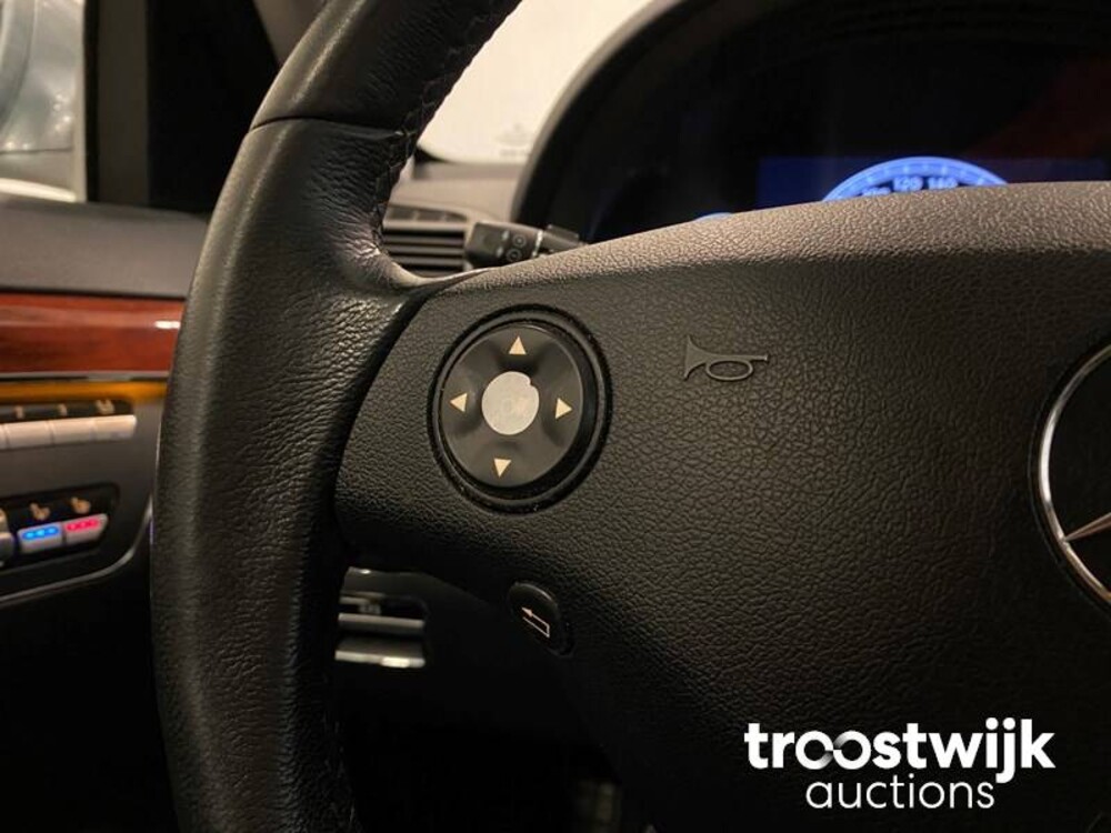 Mercedes-Benz S420 4.0 V8 CDI Car