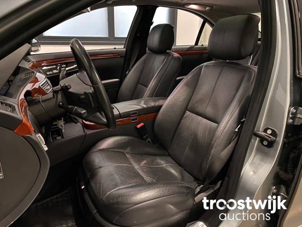 Mercedes-Benz S420 4.0 V8 CDI Car