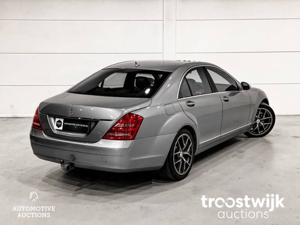 Mercedes-Benz S420 4.0 V8 CDI Car